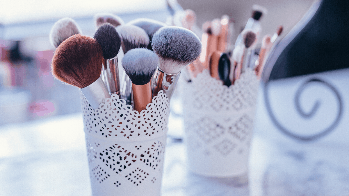 makeup brushes | | Rekomendasi: 10 Kuas Makeup Terbaik