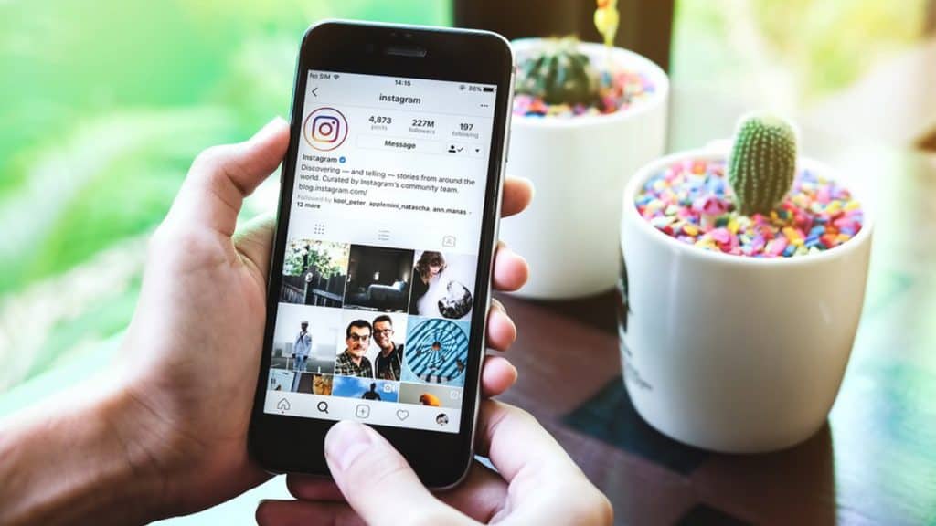 instagram10 | | "Selebgram Halu": Mengapa Kita Tetap Mengikuti Mereka?