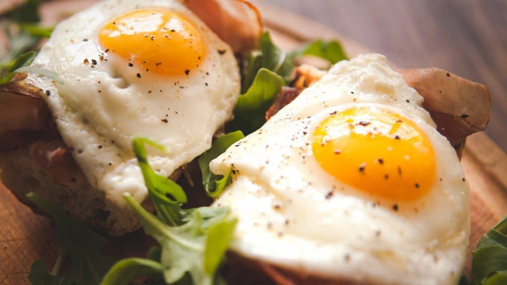 egg | | 10 Makanan Sehat yang Harus Selalu Ada di Dapur