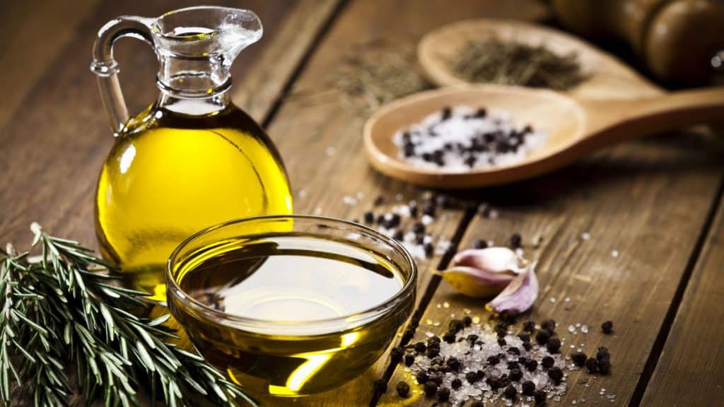 extra virgin olive oil | | 10 Makanan Sehat yang Harus Selalu Ada di Dapur