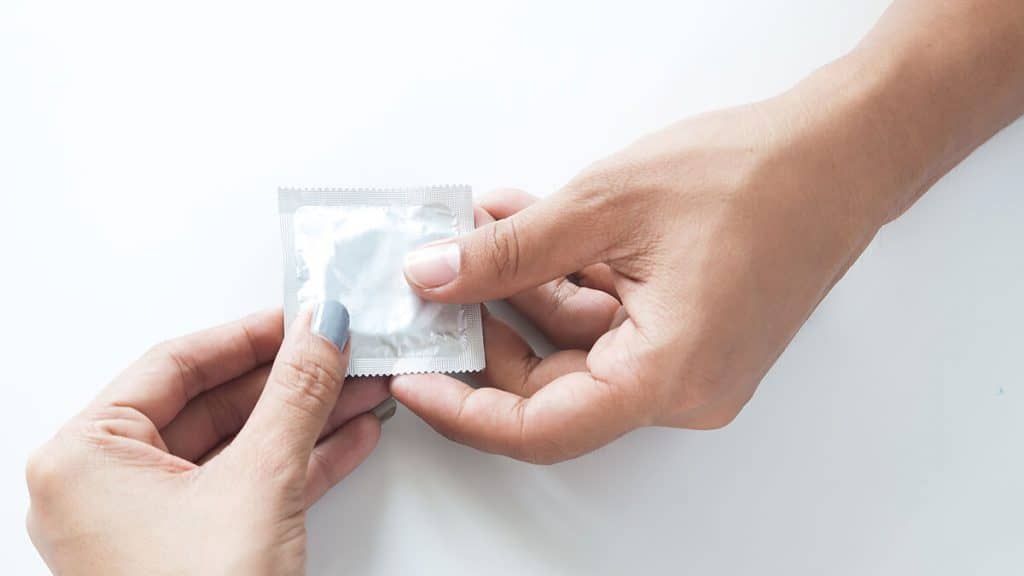 sex tanpa kondom