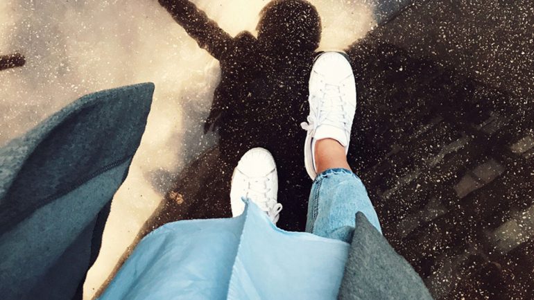 white sneakers | | Rekomendasi Sneakers Putih Keren dan Ramah Lingkungan