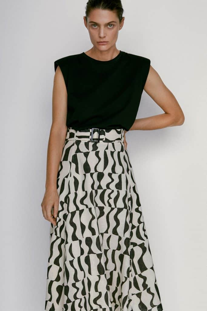 Massimo Dutti Geometric Print Skirt with Belt | | 20 Item Fashion yang Akan Membuat Kamu Super Senang Bulan Ini