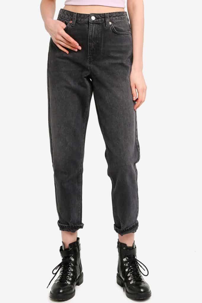 TOPSHOP Washed Black Rip Hem Mom Tapered Jeans | | 20 Item Fashion yang Akan Membuat Kamu Super Senang Bulan Ini