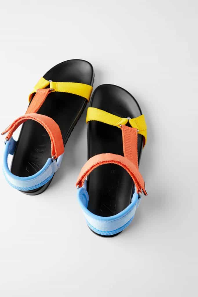 ZARA Sandal Datar Warna warni | | 15 Strappy Sandal Tercantik yang Bisa Kamu Miliki Saat Ini