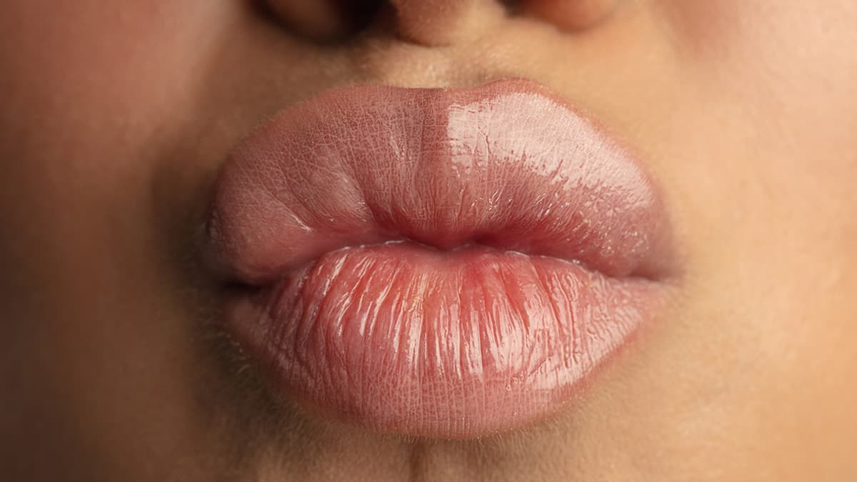 cara menghilangkan bibir hitam