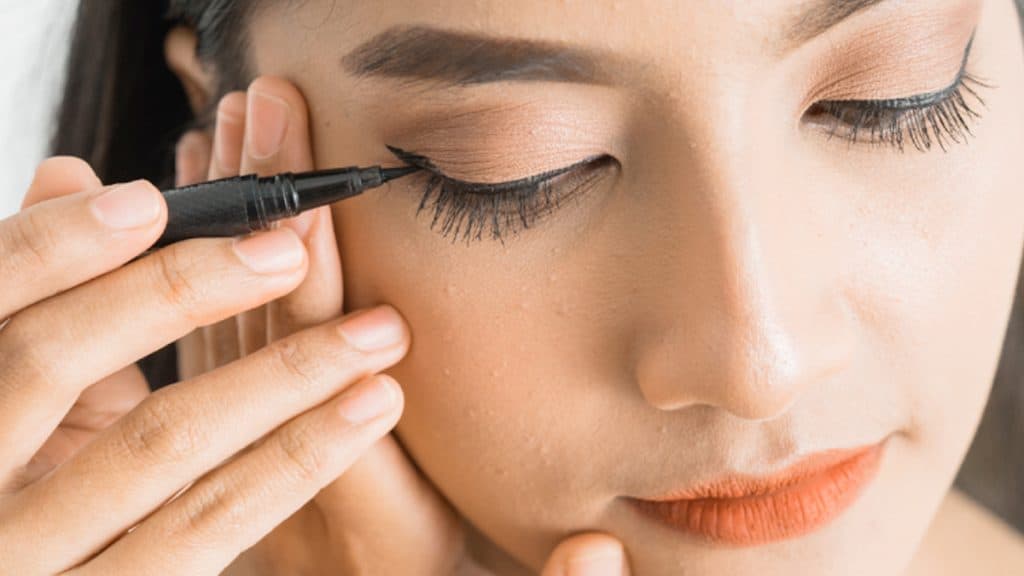make up flawless 6 | | 10 Tips Make Up Untukmu yang Ingin Tampil Flawless