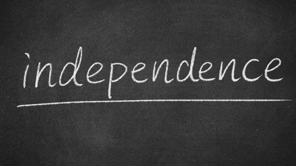 arti independen 1 | | Bagaimana Mengajarkan Anak Lebih Independen? Ini Saran Psikolog