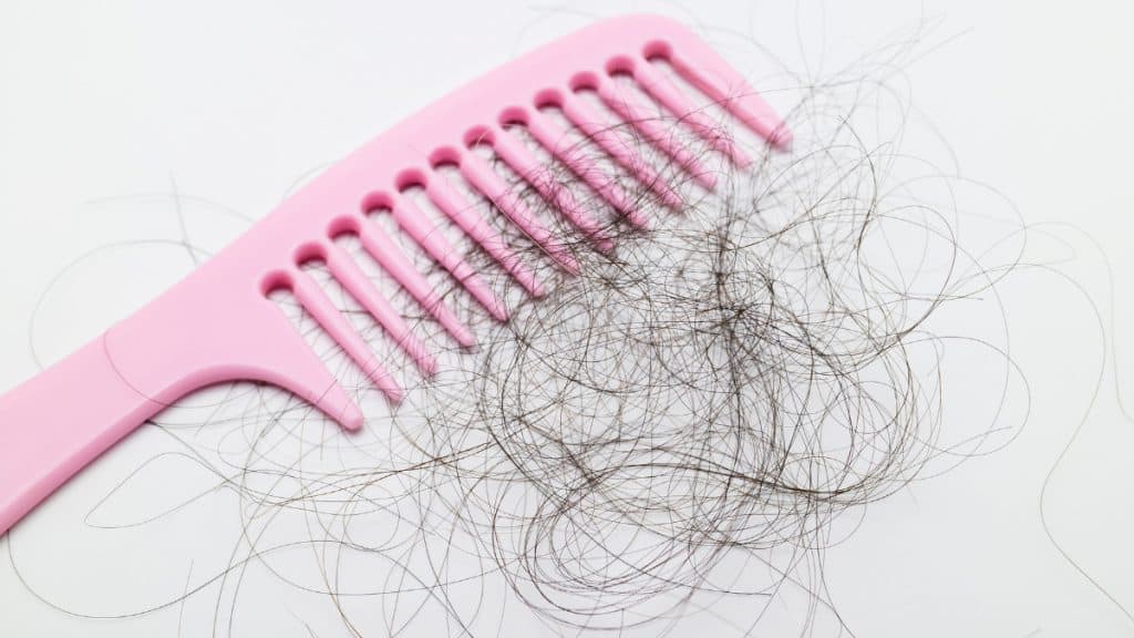 cara mengatasi rambut rontok 4 | | Ini Cara Mengatasi Rambut Rontok Parah Menurut Dermatolog