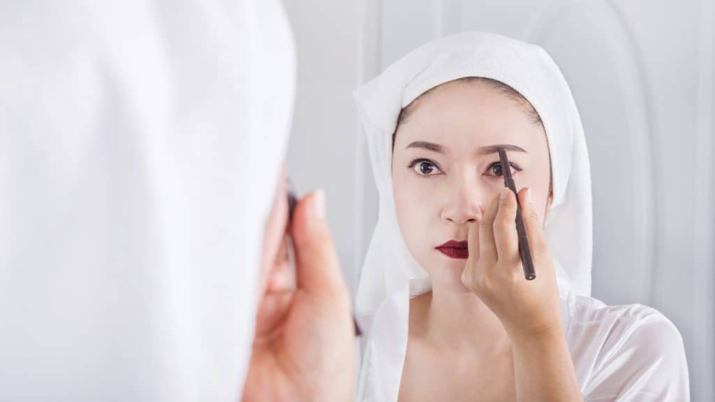 make up pengantin 18 | | 22 Perlengkapan Make Up Pengantin yang Wajib Kamu Miliki