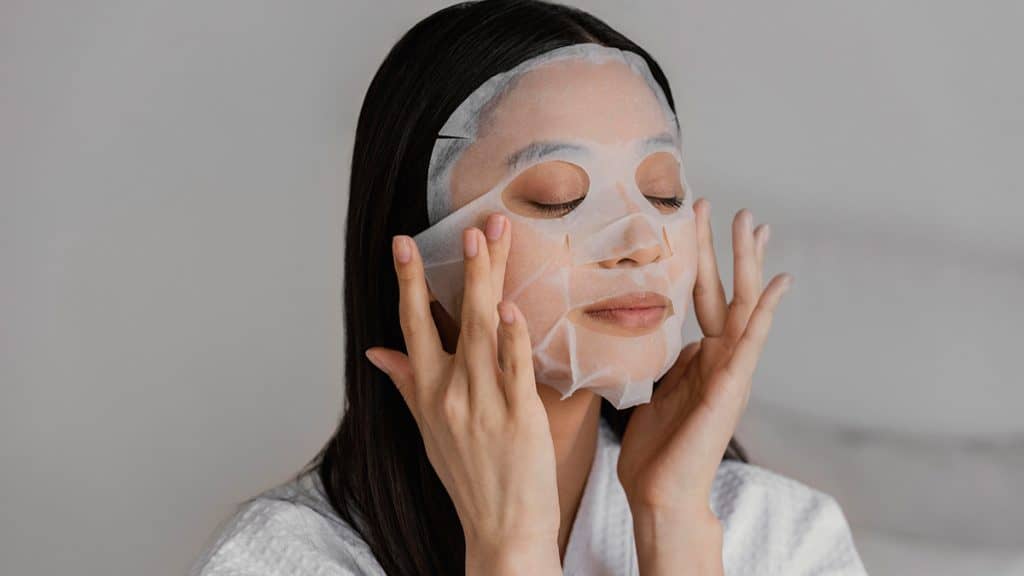 cara pakai sheet mask 2 | | Mengetahui Cara Pakai Sheet Mask Yang Benar Menurut Dermatolog