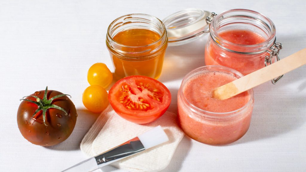 cara membuat masker tomat 3 | | Perlu Dicoba: 8 Cara Mudah Membuat Masker Tomat