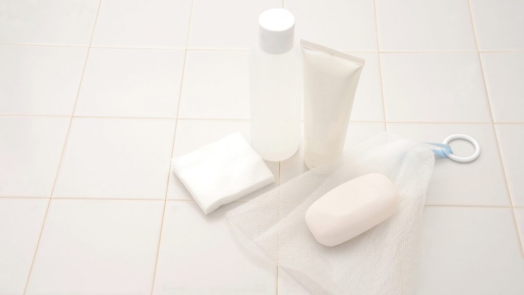 facial wash untuk kulit berminyak dan bruntusan 14 | | 12 Rekomendasi Facial Wash Untuk Kulit Berminyak dan Bruntusan