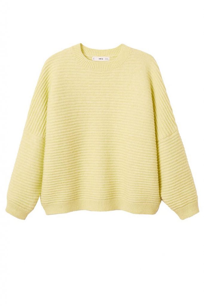 Mango Oversize Knit Sweater | | 11 Cara Memakai Celana Kargo Wanita di 2022