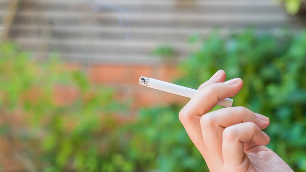 bahaya asap rokok | | 10 Bahaya Merokok Bagi Kesehatan Yang Tidak Boleh Disepelekan