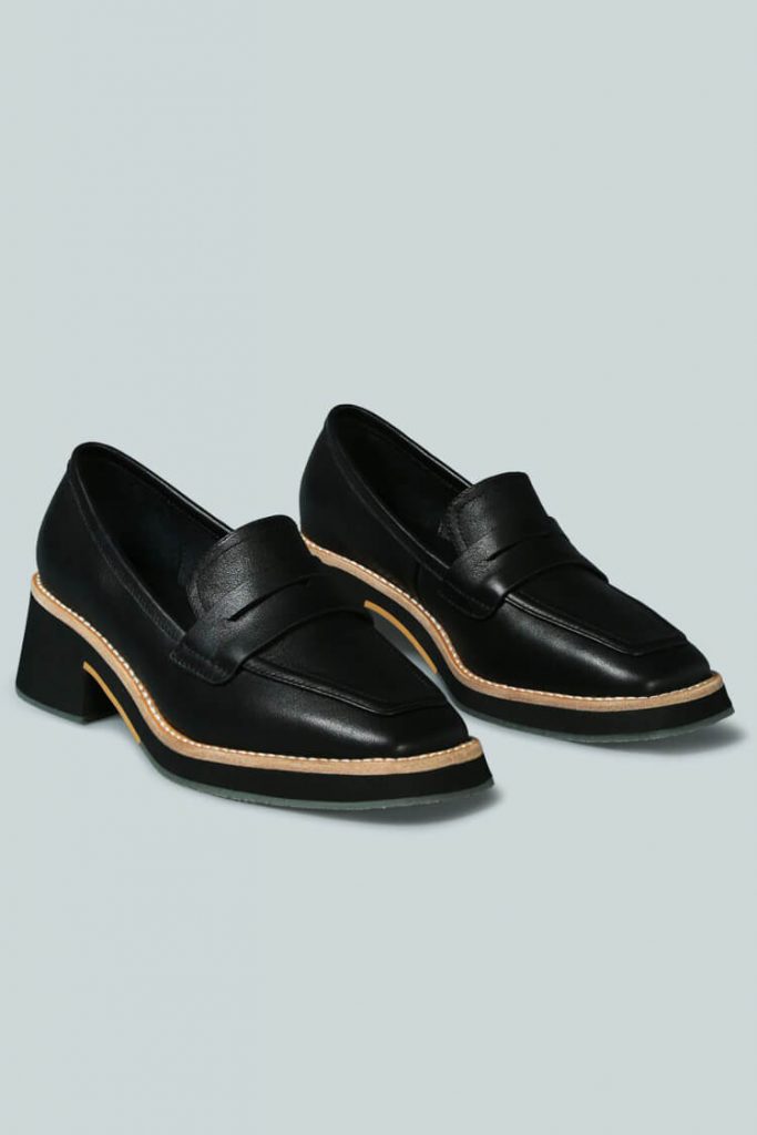Rag Co Lead Lady Loafers in Black | | 15 Inspirasi Mengenakan Celana Pendek Yang Nyaman dan Keren