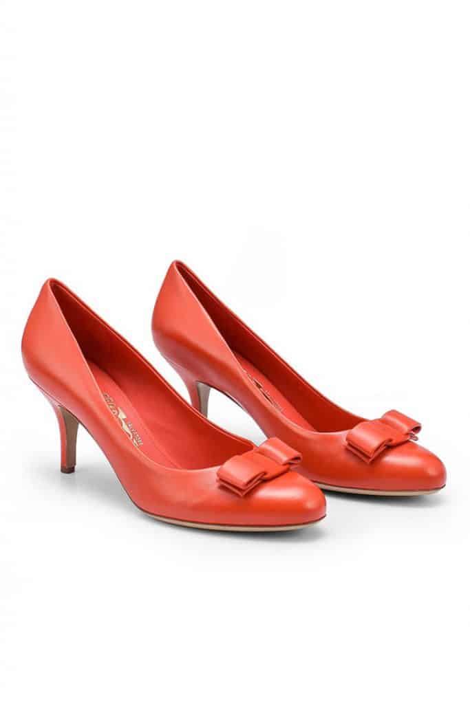 Ferragamo Vara Bow Pump Heels | | 10 Paduan Warna Terbaik Untuk Biru Tosca