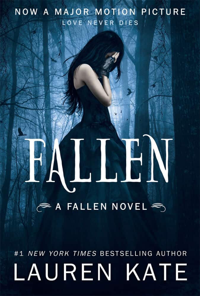Fallen Lauren Kate | | Wajib Baca: 12 Rekomendasi Novel Tentang Cinta Segitiga