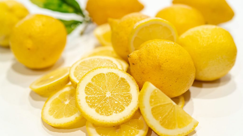 Lemon | | 12 Rekomendasi Buah Yang Mengandung Vitamin C Tinggi