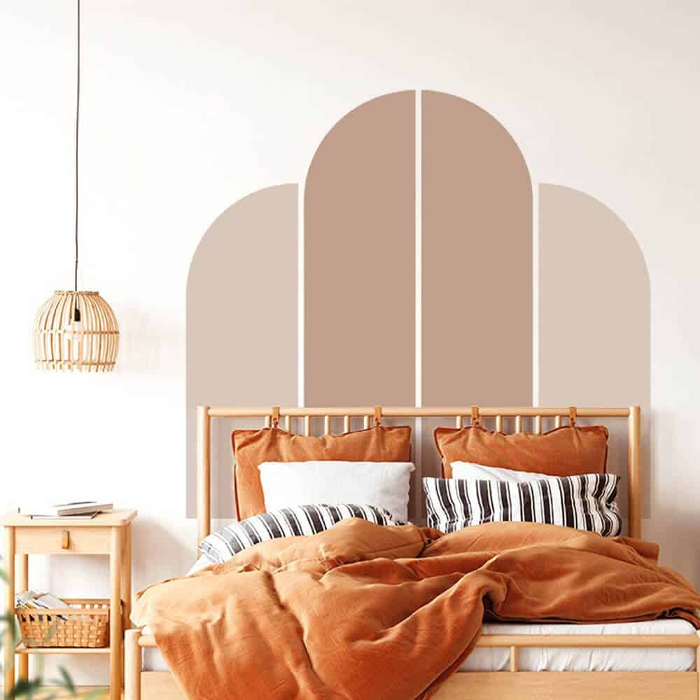 Menempelkan Stiker | | 16 Inspirasi Hias Dinding yang Membuat Ruangan Makin Cantik