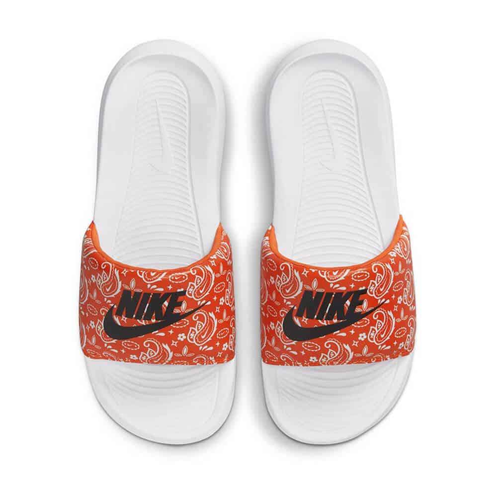 Nike Victori One | | Wajib Dimiliki: 11 Rekomendasi Sepatu Sandal Wanita Murah Dan Cantik