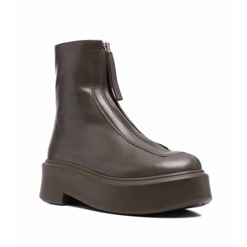The Row Zipped Boots | | Bergaya Lebih Kasual dan Trendi Dengan 12 Rekomendasi Sepatu Bot