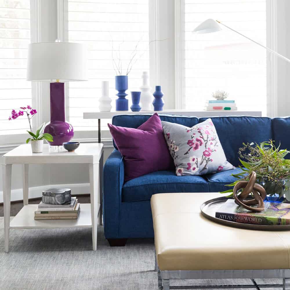 jangan ragu untuk mengombinasikan dengan ungu | | 7 Inspirasi Menghias Rumah dengan Warna Biru Laut
