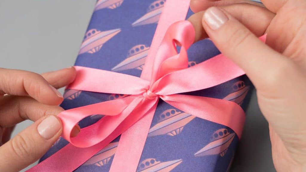 cara memilih bingkisan | | 8 Ide Gift Box Menarik Yang Praktis Dan Pastinya Dapat Bermanfaat