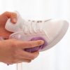cara mengatasi sepatu lecet