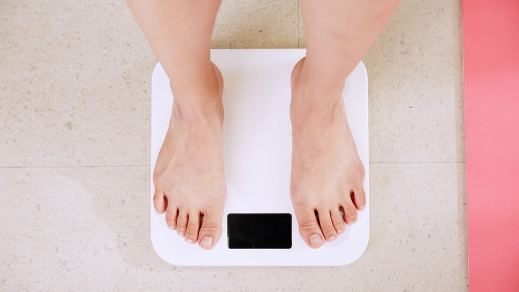 Benarkah Diet Ini Ampuh untuk Menurunkan Berat Badan | | Berminat Melakukan Diet Water Fasting? Baca Dulu Penjelasan Ahli Ini