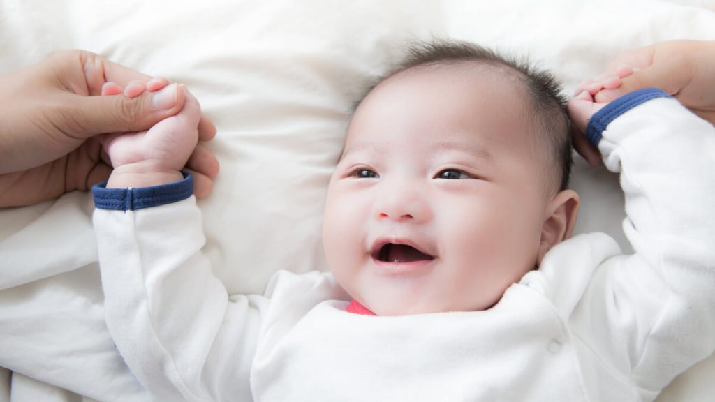 Apa yang Pertama Kali Dilihat Oleh Bayi dan Seperti Apa Tahapannya | | Umur Berapa Bayi Bisa Melihat? Ini Jawaban Dari Dokter Spesialis Anak